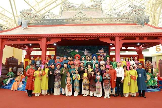 Huế tỏa s&#225;ng tại Thủ đ&#244;: Triển l&#227;m “Di sản, bản sắc v&#224; tầm nh&#236;n ph&#225;t triển xanh” - Ảnh 3