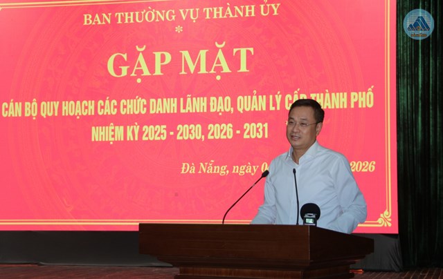 B&iacute; thư Th&agrave;nh ủy Đ&agrave; Nẵng L&ecirc; Ngọc Quang ph&aacute;t biểu chỉ đạo tại Hội nghị gặp mặt c&aacute;n bộ được quy hoạch c&aacute;c chức danh l&atilde;nh đạo, quản l&yacute; cấp th&agrave;nh phố nhiệm kỳ 2025-2030 v&agrave; 2026-2031. (Ảnh: Q.H)