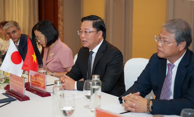 L&atilde;nh đạo th&agrave;nh phố Huế v&agrave; đo&agrave;n c&ocirc;ng t&aacute;c tỉnh Nara trao đổi về định hướng hợp t&aacute;c trong văn h&oacute;a, gi&aacute;o dục, du lịch v&agrave; bảo tồn di sản