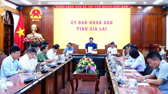 Quang cảnh buổi l&agrave;m việc