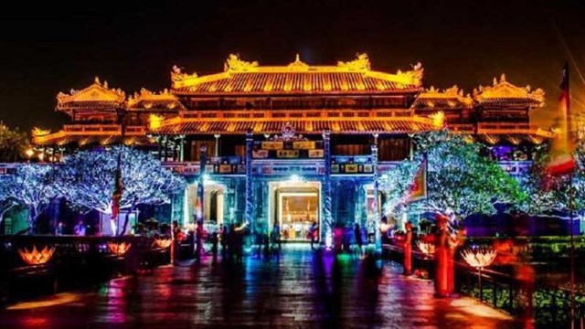 Huế nghi&ecirc;n cứu ph&aacute;t triển c&aacute;c sản phẩm du lịch gắn với ẩm thực, văn h&oacute;a v&agrave; đời sống địa phương