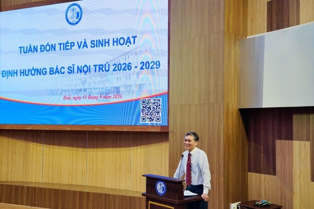 PGS.TS. Ho&agrave;ng B&ugrave;i Bảo, Ph&oacute; Hiệu trưởng Trường Đại học Y - Dược, Đại học Huế, ph&aacute;t biểu ch&agrave;o mừng tại chương tr&igrave;nh. Ảnh: T.Mai
