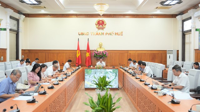 Quang cảnh cuộc họp