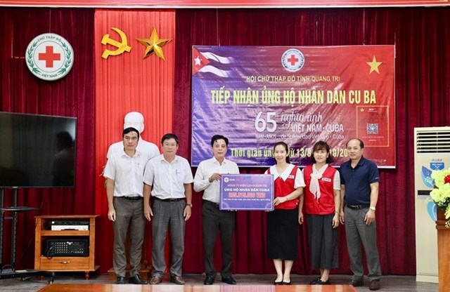 C&ocirc;ng ty Điện lực Quảng Trị ủng hộ 205 triệu đồng gửi nh&acirc;n d&acirc;n Cuba