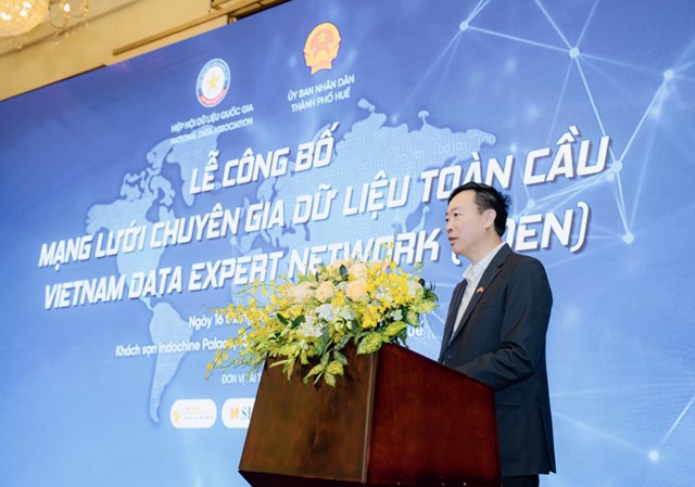 Thiếu tướng Nguyễn Ngọc Cương, Gi&aacute;m đốc Trung t&acirc;m Dữ liệu quốc gia (Bộ C&ocirc;ng an), Ph&oacute; Chủ tịch Hiệp hội Dữ liệu quốc gia ph&aacute;t biểu tại buổi lễ