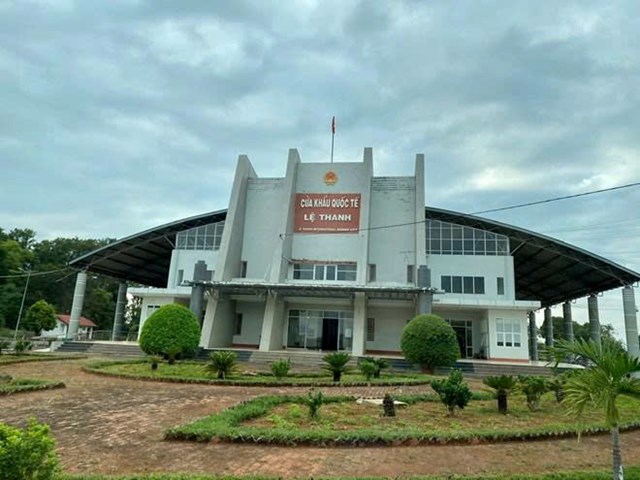 Thời gian qua, hoạt động xuất nhập khẩu qua Lệ Thanh diễn ra s&ocirc;i động, nhiều chủng loại h&agrave;ng h&oacute;a được vận chuyển qua lại, g&oacute;p phần gia tăng gi&aacute; trị thương mại cho tỉnh v&agrave; khu vực l&acirc;n cận.