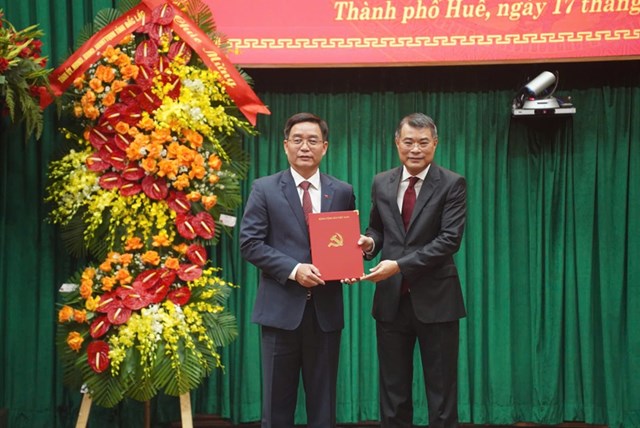 Bộ Ch&iacute;nh trị chỉ định &ocirc;ng Nguyễn Đ&igrave;nh Trung giữ chức B&iacute; thư Th&agrave;nh ủy Huế