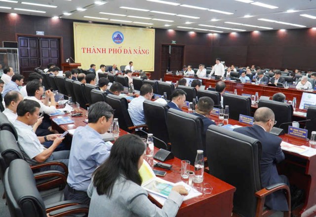 Quang cảnh Hội thảo &ldquo;X&acirc;y dựng hệ thống đường sắt đ&ocirc; thị Đ&agrave; Nẵng &ndash; Tầm nh&igrave;n, th&aacute;ch thức v&agrave; giải ph&aacute;p bền vững&rdquo; do UBND TP Đ&agrave; Nẵng tổ chức ng&agrave;y 24/10/2025.