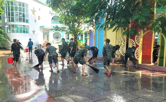 C&aacute;c trường học, cơ quan đơn vị, nh&agrave; d&acirc;n.... đều c&oacute; b&oacute;ng d&aacute;ng lực lượng&nbsp;Bộ Tham mưu Qu&acirc;n khu 5.