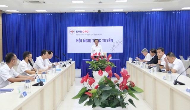 Tổng Gi&aacute;m đốc EVNCPC Ng&ocirc; Tấn Cư y&ecirc;u cầu: To&agrave;n hệ thống phải giữ vững an to&agrave;n, kỷ cương, kỷ luật l&agrave; sức mạnh để &ldquo;ra trận"