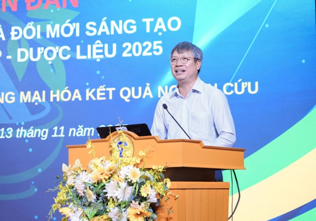 Ph&oacute; Chủ tịch UBND TP Đ&agrave; Nẵng Hồ Quang Bửu ph&aacute;t biểu ch&agrave;o mừng sự kiện.