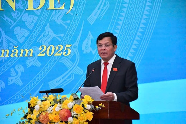 &Ocirc;ng Nguyễn Đức Tuy, Chủ tịch HĐND tỉnh Quảng Ng&atilde;i đề nghị UBND tỉnh khẩn trương triển khai c&aacute;c nghị quyết v&agrave; đẩy mạnh tuy&ecirc;n truyền để to&agrave;n x&atilde; hội c&ugrave;ng v&agrave;o cuộc (ảnh: VH).