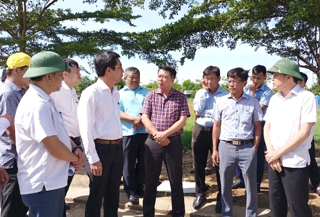 Trong chuyến kiểm tra thực tế mới đ&acirc;y, Ph&oacute; Chủ tịch UBND TP. Đ&agrave; Nẵng Trần Ch&iacute; Cường đ&atilde; ghi nhận, biểu dương nỗ lực của x&atilde; Thăng B&igrave;nh trong c&ocirc;ng t&aacute;c tuy&ecirc;n truyền, vận động, giải ph&oacute;ng mặt bằng. Theo &ocirc;ng, c&aacute;ch l&agrave;m mềm dẻo, ki&ecirc;n tr&igrave; của ch&iacute;nh quyền cơ sở đ&atilde; g&oacute;p phần th&uacute;c đẩy tiến độ dự &aacute;n v&agrave; tạo đồng thuận x&atilde; hội cao.