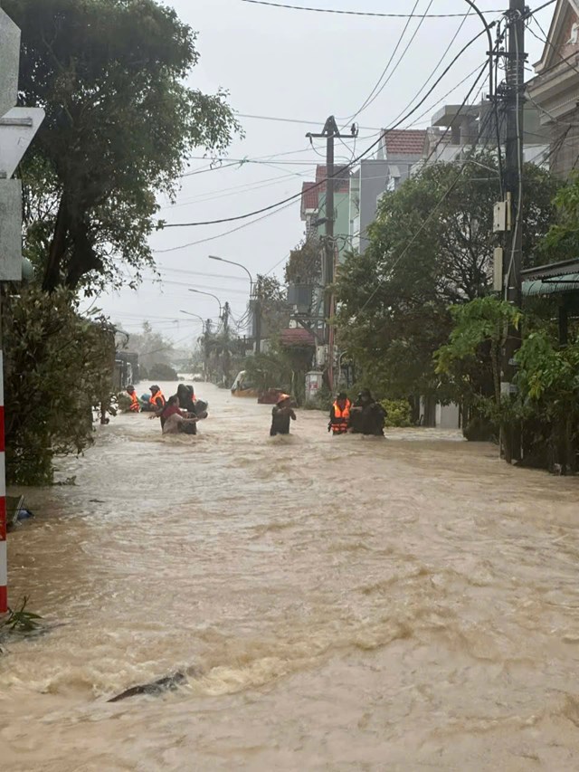 Đợt mưa rất lớn k&eacute;o d&agrave;i từ ng&agrave;y 16 đến 19/11 đ&atilde; g&acirc;y ra t&igrave;nh trạng ngập lụt s&acirc;u v&agrave; diện rộng tr&ecirc;n địa b&agrave;n tỉnh Gia Lai.