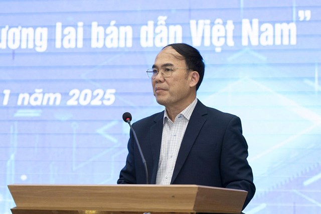 TS. Phan Minh Đức - Chủ tịch Hội đồng Đại học Đ&agrave; Nẵng ph&aacute;t biểu tại Hội thảo.