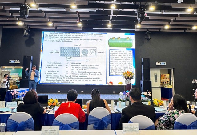 Kỹ sư Nguyễn Minh Th&ocirc;ng - CEO &amp; Founder ENSO DANA tr&igrave;nh b&agrave;y tại Cuộc thi (ảnh: Trung t&acirc;m khởi nghiệp- đổi mới s&aacute;ng tạo Đ&agrave; Nẵng cung cấp).