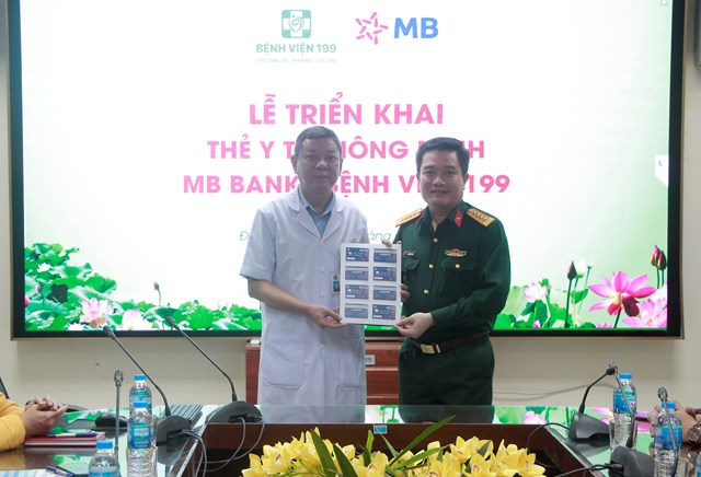 Lễ triển khai thẻ y tế th&ocirc;ng minh MB Bank - Bệnh viện 199.