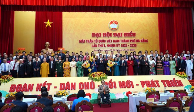 C&ugrave;ng với việc kiện to&agrave;n nh&acirc;n sự, Đại hội đ&atilde; thống nhất danh s&aacute;ch đo&agrave;n đại biểu tham dự Đại hội đại biểu to&agrave;n quốc MTTQ Việt Nam lần thứ nhất, nhiệm kỳ 2026 - 2031, bảo đảm đ&uacute;ng y&ecirc;u cầu về cơ cấu v&agrave; số lượng do Ủy ban Trung ương MTTQ Việt Nam quy định. &nbsp;