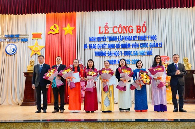 Đại học Y – Dược Huế ho&#224;n thiện tổ chức sau s&#225;p nhập Cao đẳng Y tế Huế - Ảnh 1