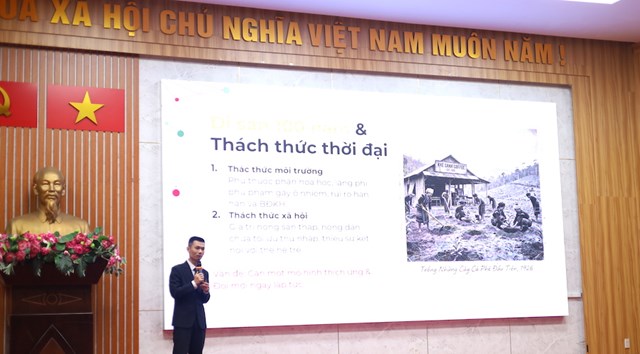 Đại diện c&aacute;c đội thi tr&igrave;nh b&agrave;y c&aacute;c &yacute; tưởng về ph&aacute;t triển ng&agrave;nh c&agrave; ph&ecirc; Việt Nam trong tương lai.