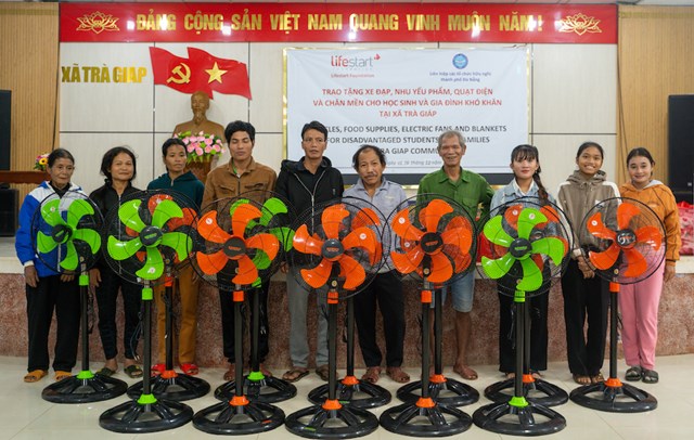 Lifestart Foundation đ&atilde; k&yacute; bi&ecirc;n bản ghi nhớ hợp t&aacute;c với Li&ecirc;n hiệp c&aacute;c tổ chức hữu nghị TP Đ&agrave; Nẵng giai đoạn 2025 - 2030, cam kết hỗ trợ 343.500 USD (tương đương 9 tỷ đồng) th&ocirc;ng qua c&aacute;c học bổng gi&aacute;o dục, học bổng y khoa v&agrave; c&aacute;c chương tr&igrave;nh nh&acirc;n đạo kh&aacute;c.