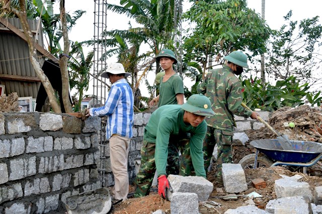 Chỉ v&agrave;i ng&agrave;y ra qu&acirc;n, s&aacute;ng dấp nhiều căn nahf đ&atilde; h&igrave;nh th&agrave;nh, mang lại niềm vui cho người d&acirc;n.