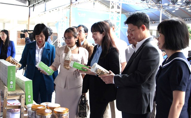 Festival &ldquo;Khởi nghiệp đổi mới s&aacute;ng tạo&rdquo; th&agrave;nh phố Đ&agrave; Nẵng năm 2025 với nhiều dấu ấn t&iacute;ch cực, từ chất lượng c&aacute;c &yacute; tưởng, dự &aacute;n đến chiều s&acirc;u của c&aacute;c hoạt động kết nối, hỗ trợ.
