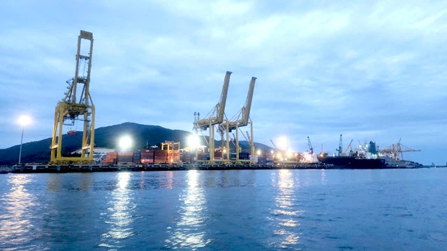Cảng Ti&ecirc;n Sa (Đ&agrave; Nẵng).
