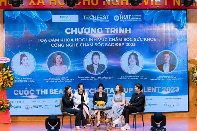 B&agrave; Phạm L&ecirc; Huyền Diệu &ndash; Ban cố vấn Beauty tech, CEO Cun Beauty &amp; Academy c&ugrave;ng c&aacute;c kh&aacute;ch mời trao đổi về tiềm năng ph&aacute;t triển lĩnh vực phun xăm thẩm mỹ.

B&aacute;c sĩ Nguyễn Ph&aacute;t &ndash; Th&agrave;nh vi&ecirc;n hiệp hội Thẩm mỹ nội khoa Việt Nam chia sẻ về việc phối hợp c&aacute;c loại laser trong điều trị sắc tố da.