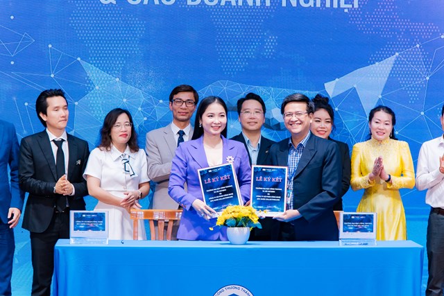 Techfest 2023: Toạ đ&#224;m “Lĩnh vực chăm s&#243;c sức khoẻ - C&#244;ng nghệ chăm s&#243;c sắc đẹp” 2023 - Ảnh 2