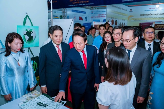 Khởi nghiệp học sinh, sinh viên phải chuyển từ phong trào sang thực chất - Ảnh 1