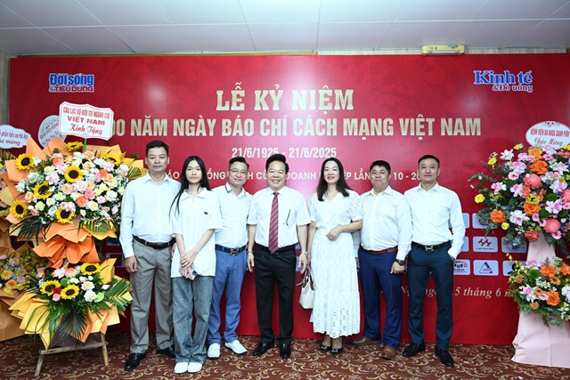 Lễ kỷ niệm 100 năm Ng&#224;y B&#225;o ch&#237; C&#225;ch mạng Việt Nam v&#224; Gala B&#225;o ch&#237; đồng h&#224;nh c&#249;ng doanh nghiệp lần thứ 10 - 2025 - Ảnh 30