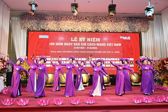 Lễ kỷ niệm 100 năm Ng&#224;y B&#225;o ch&#237; C&#225;ch mạng Việt Nam v&#224; Gala B&#225;o ch&#237; đồng h&#224;nh c&#249;ng doanh nghiệp lần thứ 10 - 2025 - Ảnh 15