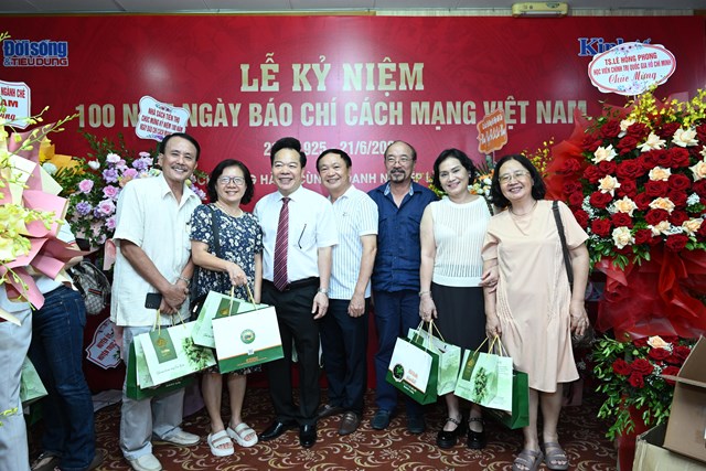 Lễ kỷ niệm 100 năm Ng&#224;y B&#225;o ch&#237; C&#225;ch mạng Việt Nam v&#224; Gala B&#225;o ch&#237; đồng h&#224;nh c&#249;ng doanh nghiệp lần thứ 10 - 2025 - Ảnh 25