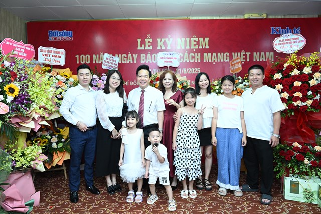 Lễ kỷ niệm 100 năm Ng&#224;y B&#225;o ch&#237; C&#225;ch mạng Việt Nam v&#224; Gala B&#225;o ch&#237; đồng h&#224;nh c&#249;ng doanh nghiệp lần thứ 10 - 2025 - Ảnh 27