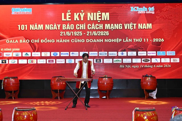 &Acirc;m thanh s&acirc;u lắng, ng&acirc;n vang của nhạc cụ d&acirc;n tộc độc đ&aacute;o &ndash; Đ&agrave;n bầu qua phần tr&igrave;nh diễn t&agrave;i hoa của&nbsp;Nghệ sĩ Nh&acirc;n d&acirc;n Ho&agrave;ng Anh T&uacute;