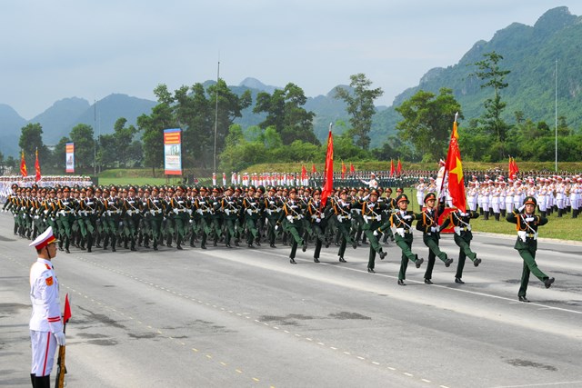 Khối Sĩ quan hậu cần, kỹ thuật, c&ocirc;ng nghiệp quốc ph&ograve;ng.