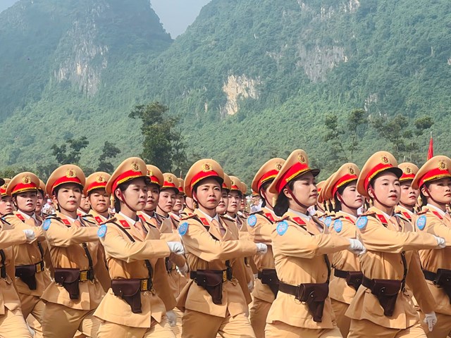 Bức tranh thời đại hào hùng: Từ bước chân người lính đến sức mạnh và niềm tin quốc gia - Ảnh 5