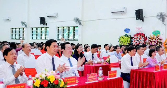 L&atilde;nh đạo tỉnh Nghệ An dự Lễ khai giảng năm học 2025 - 2026 tại Trường THPT D&acirc;n tộc nội tr&uacute; Nghệ An