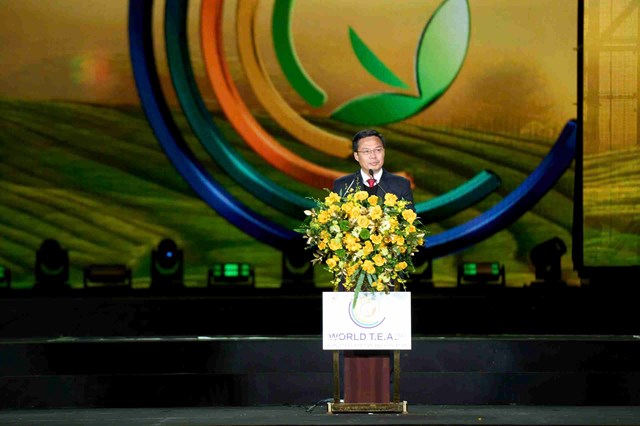 &Ocirc;ng Đinh Văn Tuấn, Ph&oacute; Chủ tịch UBND tỉnh L&acirc;m Đồng cho biết, địa phương được thi&ecirc;n nhi&ecirc;n ban tặng kh&iacute; hậu &ocirc;n h&ograve;a, thổ nhưỡng m&agrave;u mỡ.