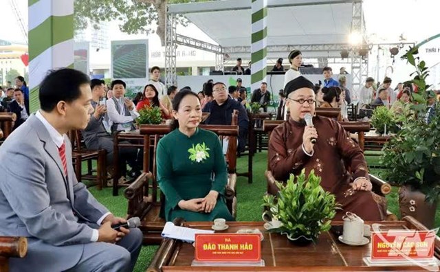 Tại Tọa đ&agrave;m, &ocirc;ng Nguyễn Cao Sơn &ndash; Nghệ nh&acirc;n Văn h&oacute;a Ẩm thực tr&agrave; Việt Nam, Ph&oacute; Chủ tịch Hội đầu bếp Ho&agrave;ng gia Việt Nam v&agrave; CEO C&ocirc;ng ty TNHH Cao Sơn Tr&agrave; Việt chia sẻ về lịch sử h&igrave;nh th&agrave;nh, ph&aacute;t triển của ch&egrave; Th&aacute;i Nguy&ecirc;n, vai tr&ograve; của tr&agrave; trong đời sống văn h&oacute;a, việc bảo tồn v&ugrave;ng ch&egrave; truyền thống, ph&aacute;t triển ch&egrave; hữu cơ v&agrave; ứng dụng khoa học &ndash; c&ocirc;ng nghệ để n&acirc;ng cao chất lượng sản phẩm.