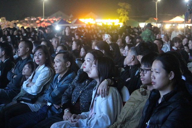 Cửa Lò chào năm 2026 với không gian lễ hội đặc sắc - Ảnh 6