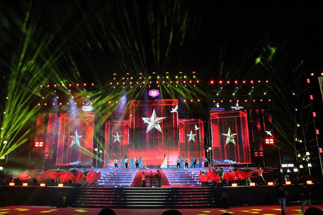 Cửa Lò chào năm 2026 với không gian lễ hội đặc sắc - Ảnh 3