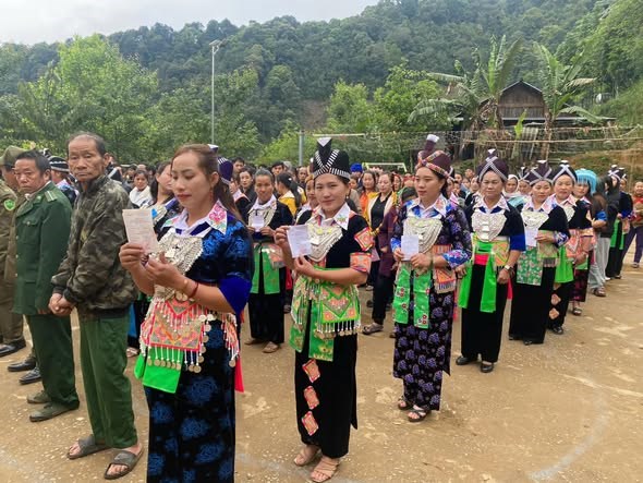 Ngày hội non sông rộn ràng khắp mọi miền tỉnh Nghệ An - Ảnh 3