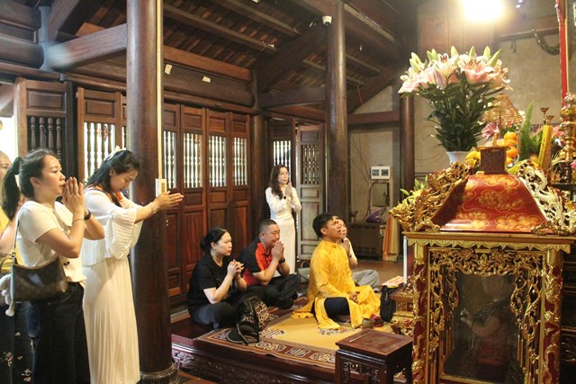 Về Hà Tĩnh thăm Đền Chợ Củi linh thiêng, ngắm dòng Lam thơ mộng - Ảnh 2