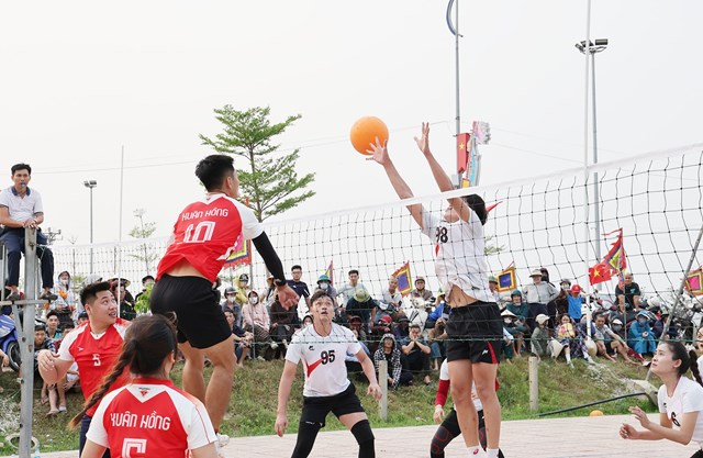 Dấu ấn văn hóa tâm linh từ lễ giỗ Thánh Mẫu Liễu Hạnh tại Đền Chợ Củi - Ảnh 8