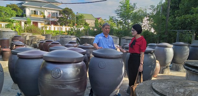 &Ocirc;ng Ho&agrave;ng Văn Thương cho biết việc sản phẩm được c&ocirc;ng nhận OCOP đ&atilde; mở ra nhiều cơ hội ph&aacute;t triển cho cơ sở.