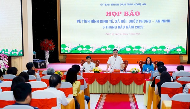 To&agrave;n cảnh Hội nghị