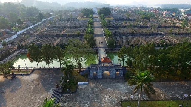 To&agrave;n cảnh Nghĩa trang Liệt sĩ Quốc tế Việt &ndash; L&agrave;o nh&igrave;n từ tr&ecirc;n cao &ndash; biểu tượng của t&igrave;nh đo&agrave;n kết đặc biệt Việt &ndash; L&agrave;o. (Ảnh: Quốc Kh&aacute;nh)