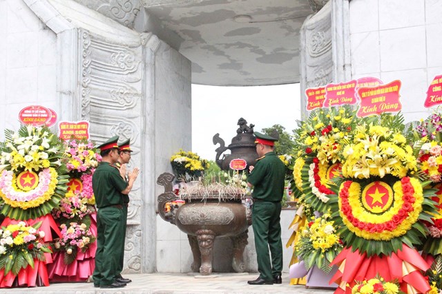 Nghệ An: Lắng đọng cảm x&#250;c trong h&#224;nh tr&#236;nh tri &#226;n tại Nghĩa trang Liệt sĩ Quốc tế Việt – L&#224;o - Ảnh 2